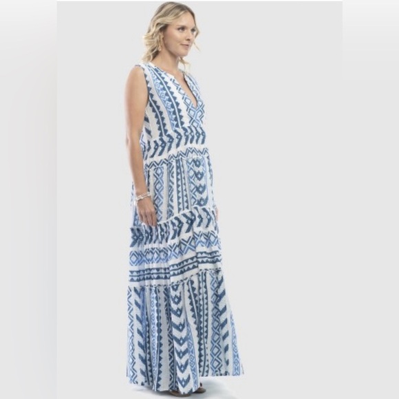 NWOT Beautiful Tiered Max Dress Blue and White Size Large - Picture 6 of 6